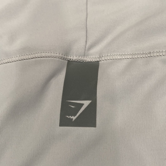 GymShark Large Gray Workout Top - Picture 6 of 7